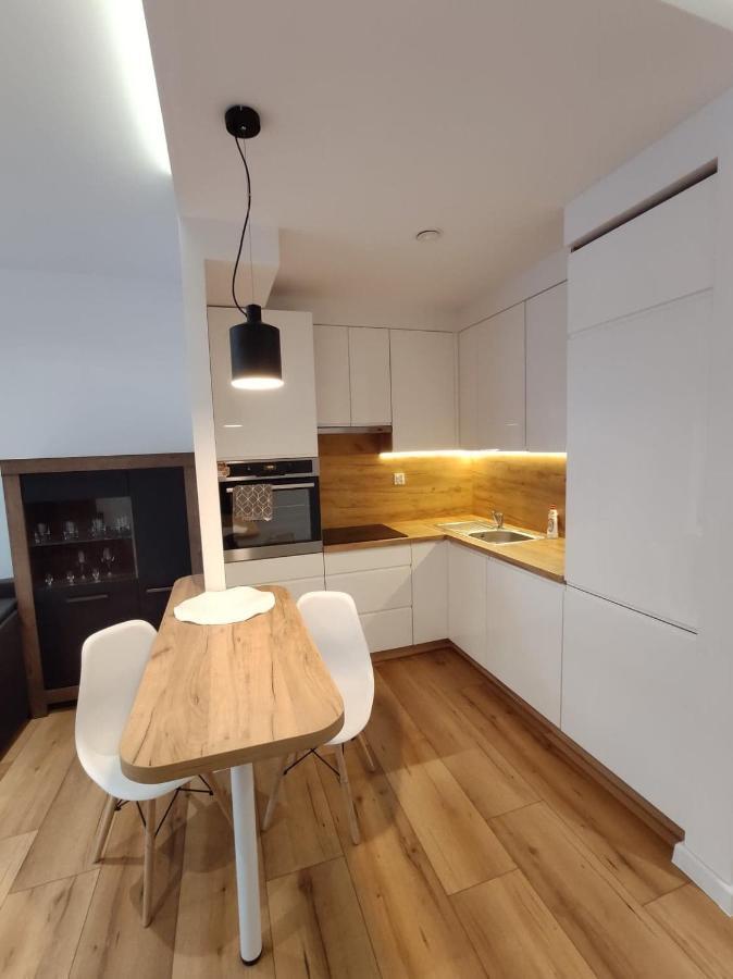 Apartament Parkowy Apartment เชชูฟ ภายนอก รูปภาพ